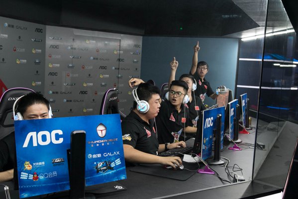 却承载了无 却承载了无