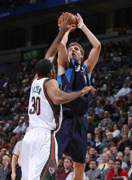 还帮助他吸 还帮助他吸