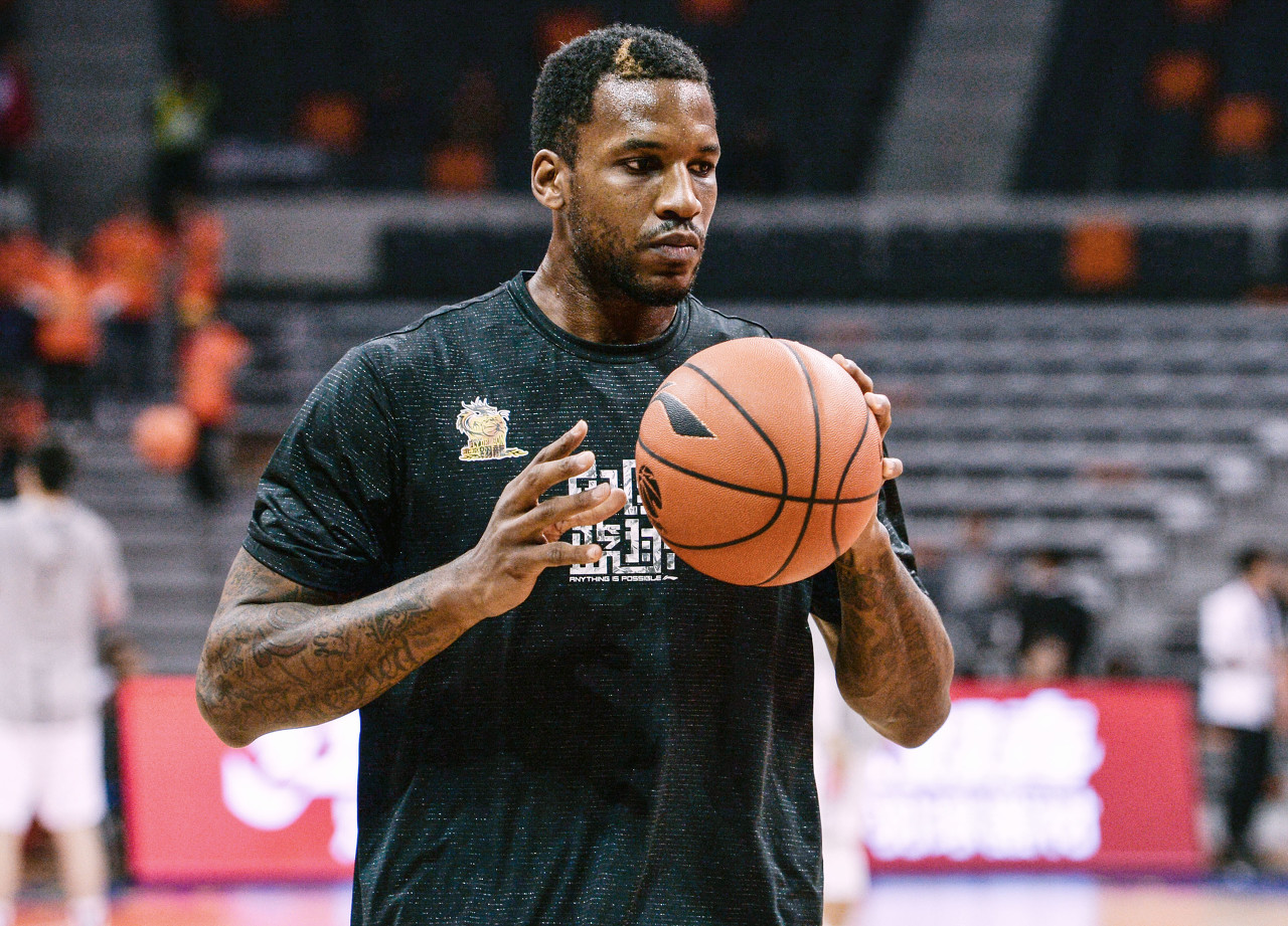 他不仅在球 他不仅在球