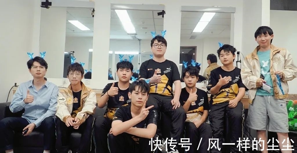 排连续夺冠 排连续夺冠