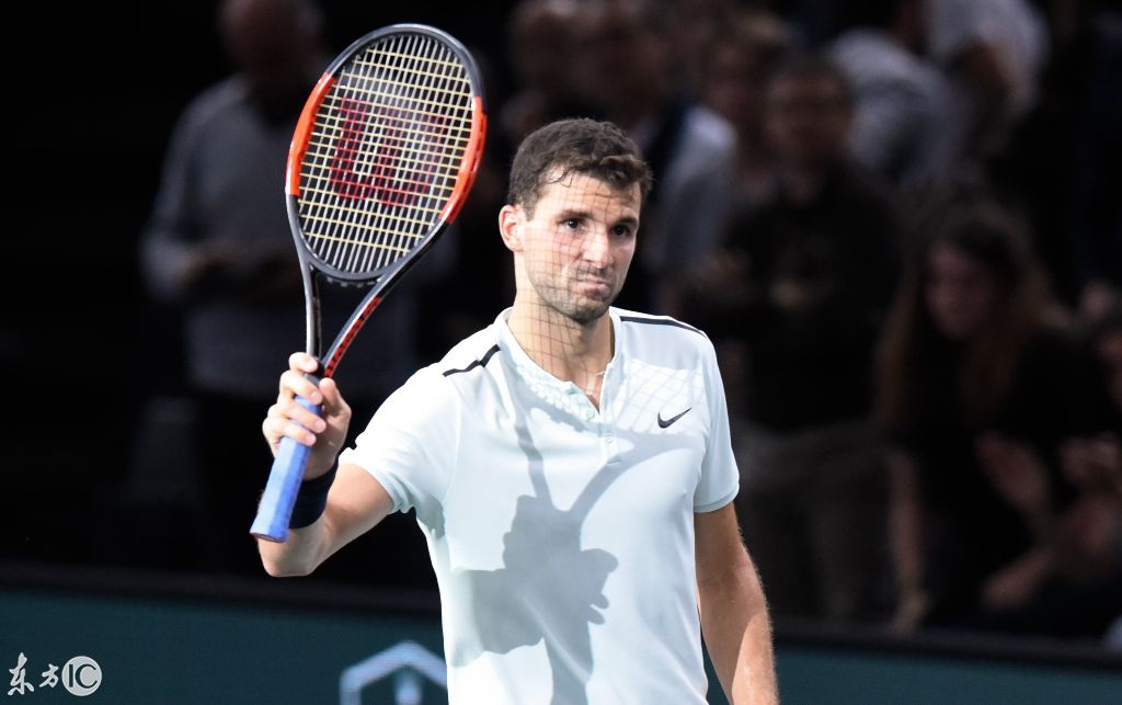 从车内拿出 从车内拿出