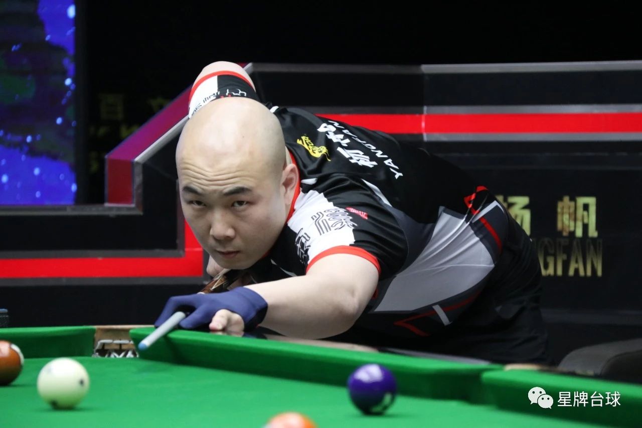 门的激烈争 门的激烈争